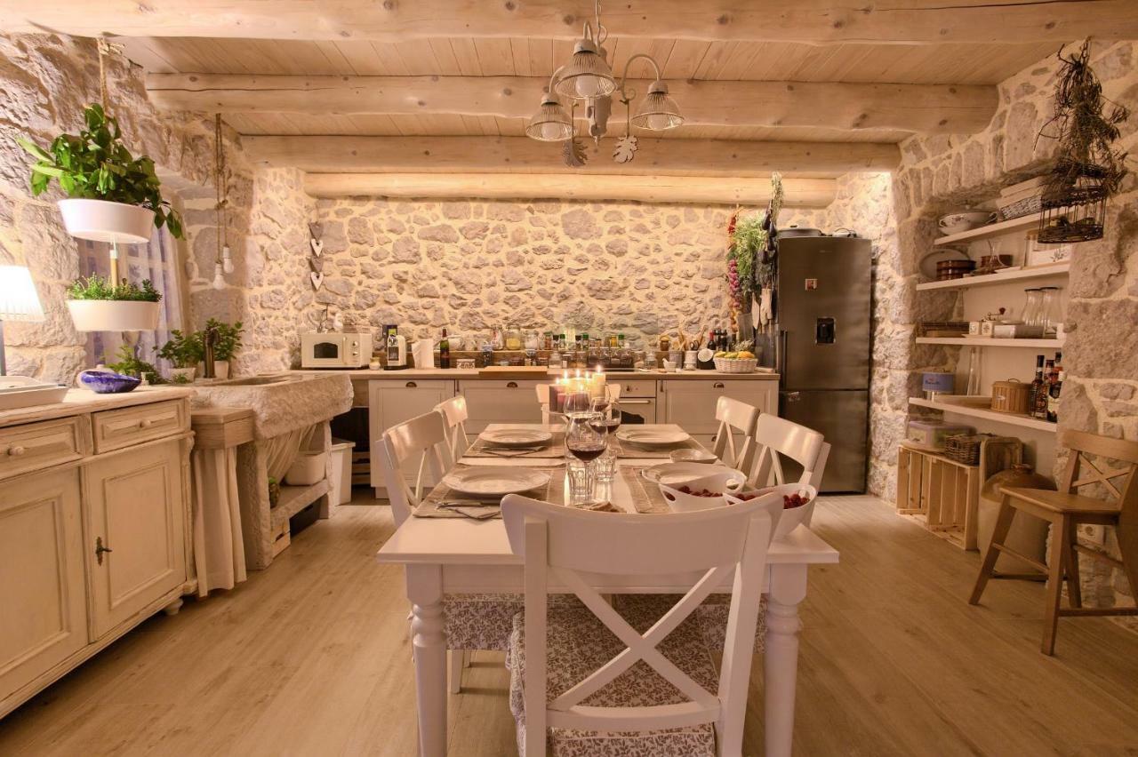 White Cottage Heritage House Чижичи Экстерьер фото